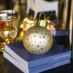 Фигурка с подсветкой "Елочный шар" 12 см, цвет золото