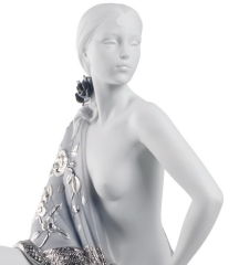 Статуэтка "Обнаженная с шалью" 43х30х27 см