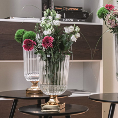 Ваза с золотой ножкой Minerva 40 см