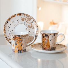 Чашка кофейная с блюдцем "Поцелуй" 200 мл