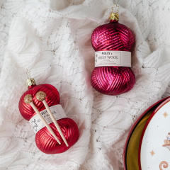 Игрушка на елку "Моток шерсти" 11 см, цвет темно-красный
