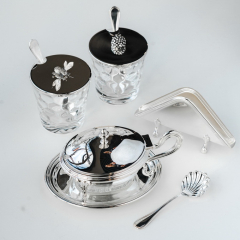 Емкость для пармезана овальная English с ложкой 15,5х12,5 см