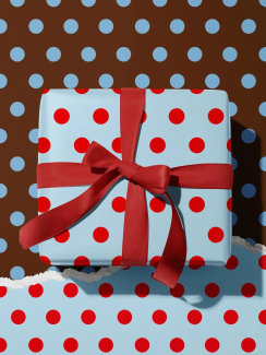 Упаковка бумажная подарка для него