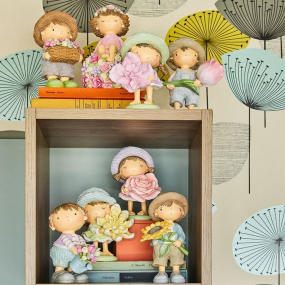 Фигурка "Мальчик с лейкой" 15 см