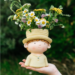 Кашпо "Мальчик в желтом" 19 см