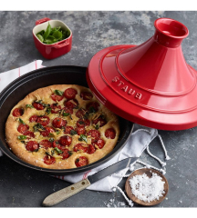 Тажин Staub Specials 28 см, вишневый/черный