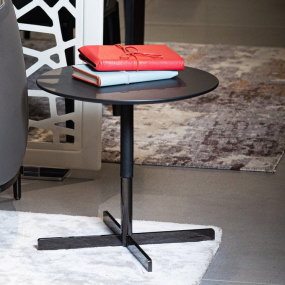 Стол журнальный Poltrona Frau Bob 45х45, Inchiostro, высота 43 см